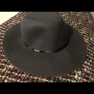 Women’s Faux leather band Wool felt floppy hat